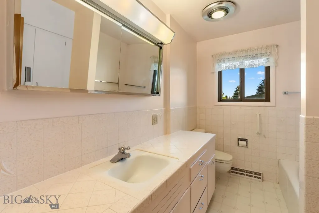 410 S Wyoming Street Dillon MT 59725