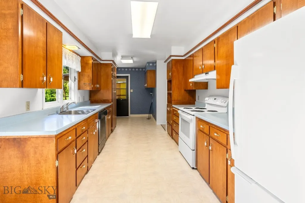 410 S Wyoming Street Dillon MT 59725