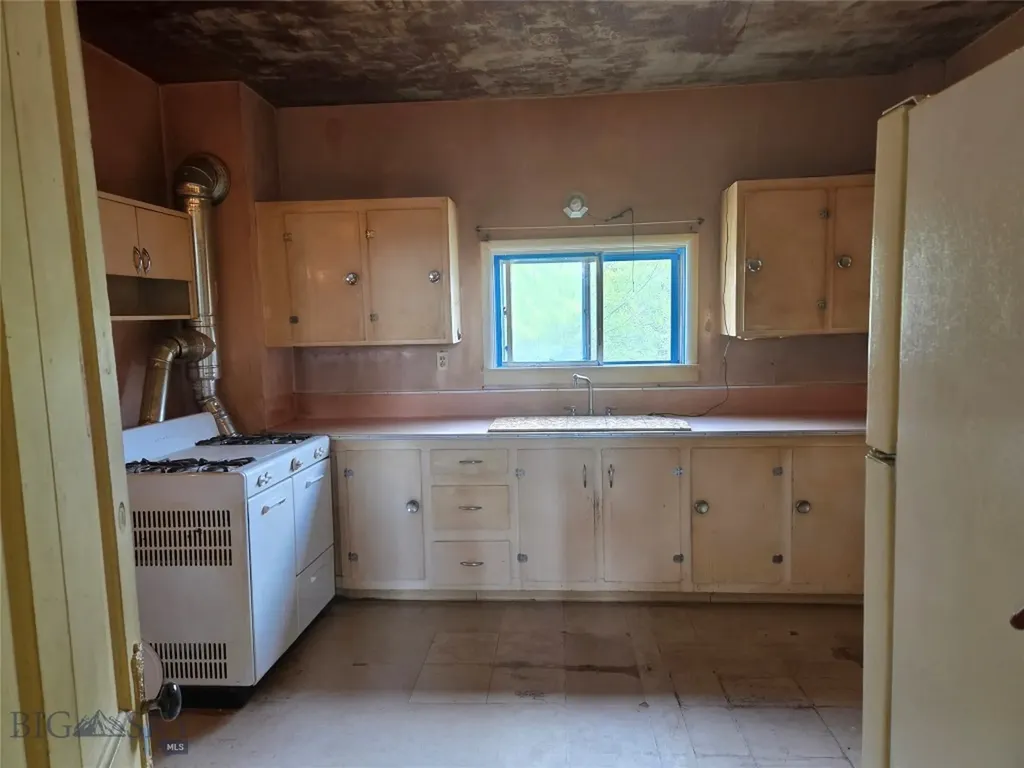 406 W Boardman Butte MT 59701