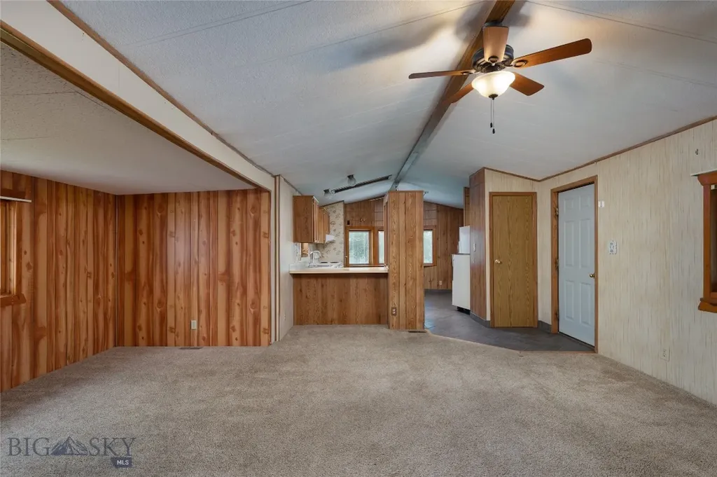 21 S Iowa Three Forks MT 59752