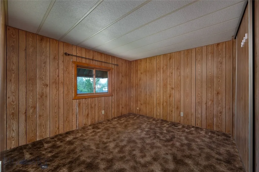 21 S Iowa Three Forks MT 59752