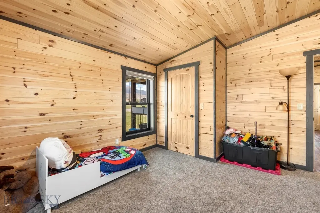 15 Sapphire Way Sheridan MT 59749