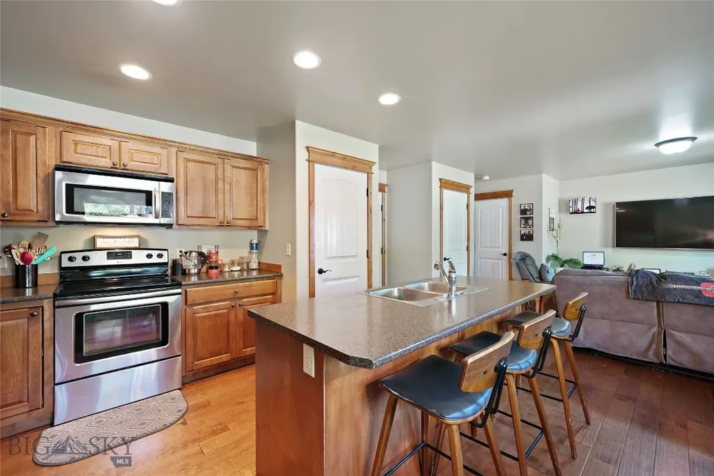 2935 Warbler Way Bozeman MT 59718