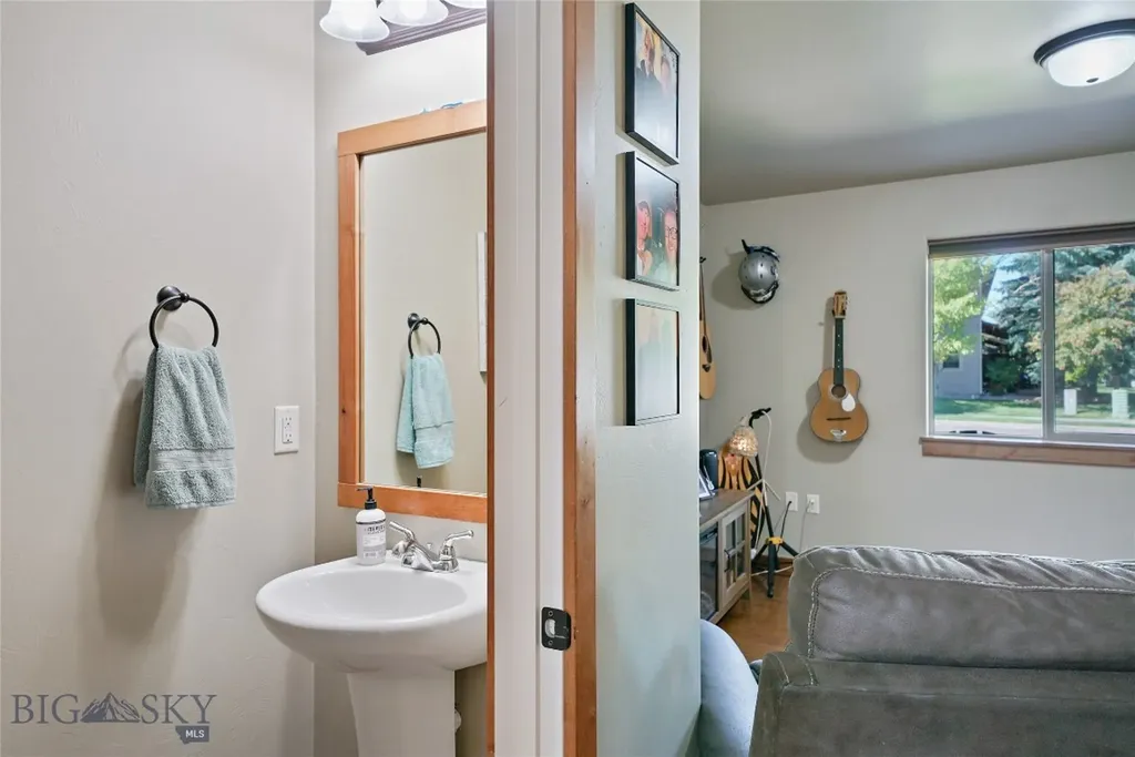 2935 Warbler Way Bozeman MT 59718