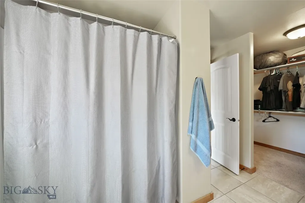 2935 Warbler Way Bozeman MT 59718