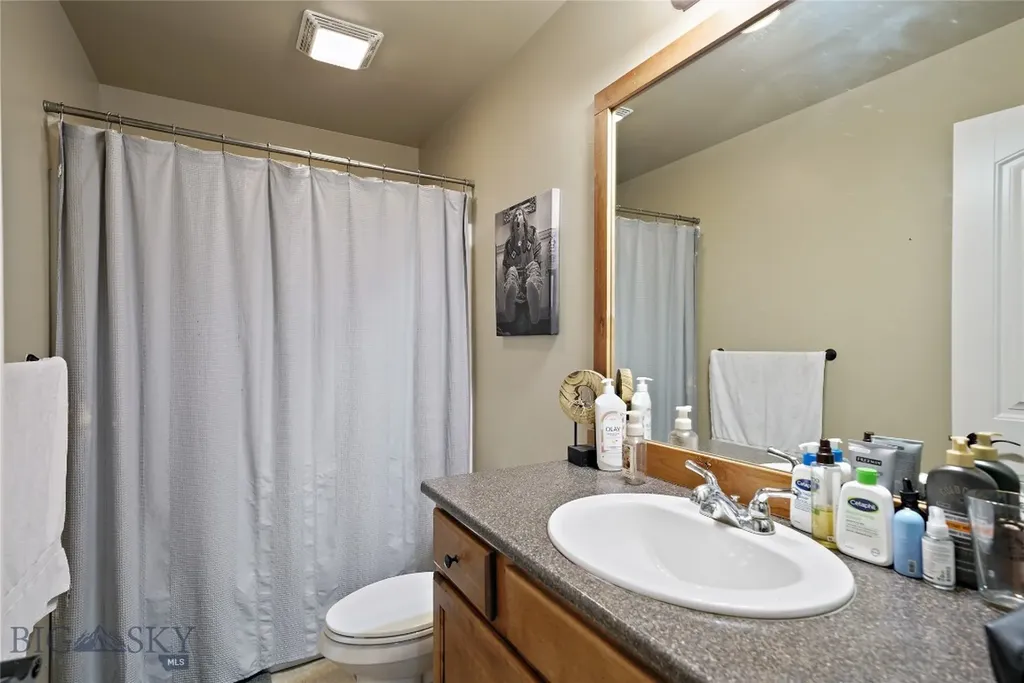 2935 Warbler Way Bozeman MT 59718
