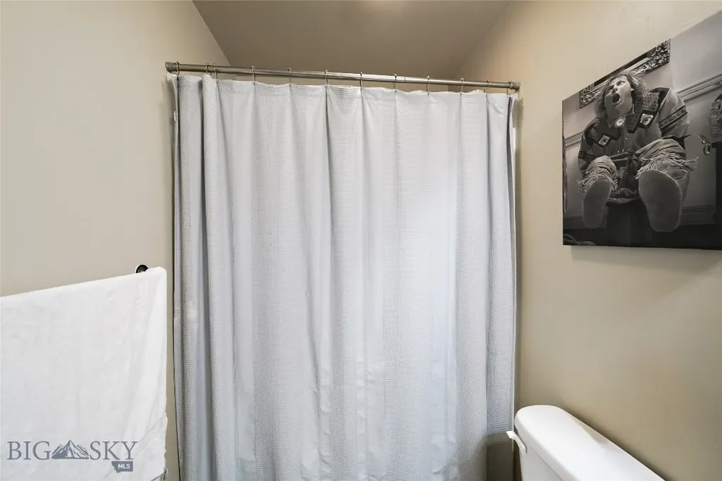 2935 Warbler Way Bozeman MT 59718