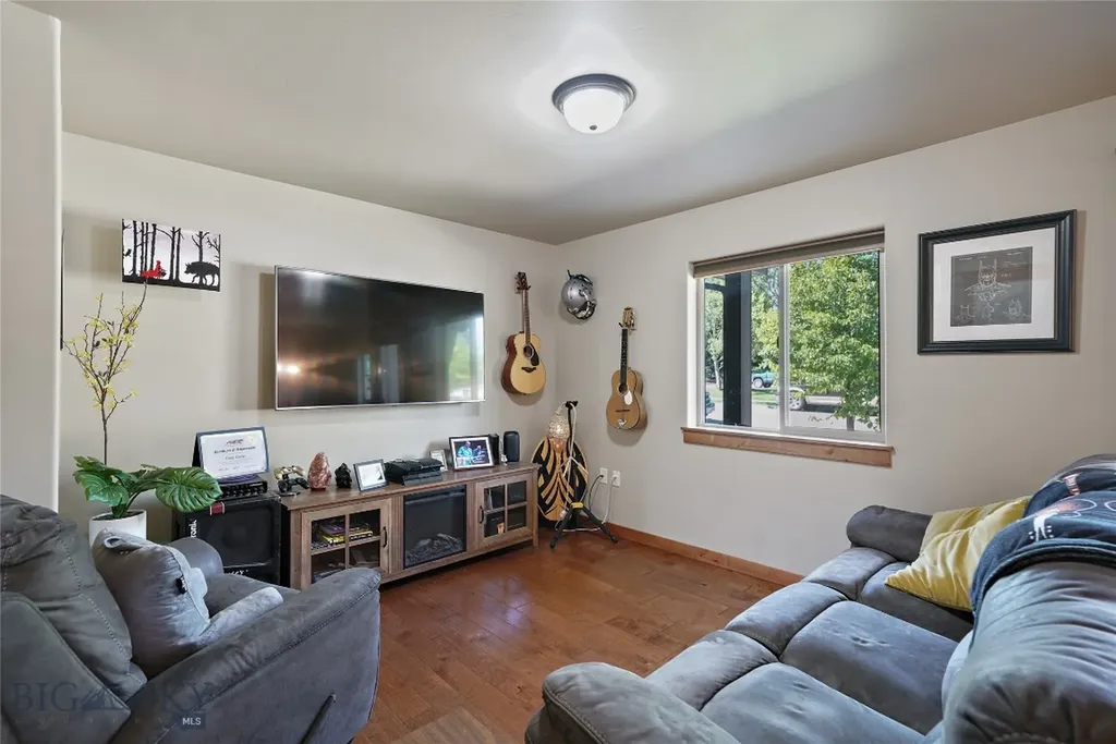 2935 Warbler Way Bozeman MT 59718