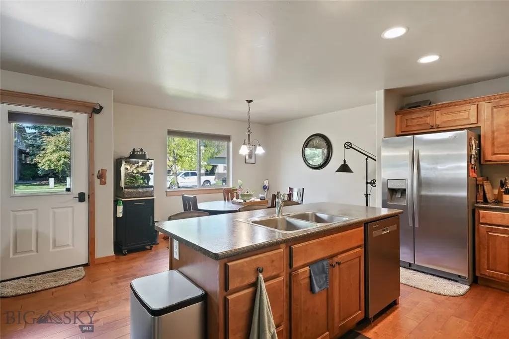 2935 Warbler Way Bozeman MT 59718