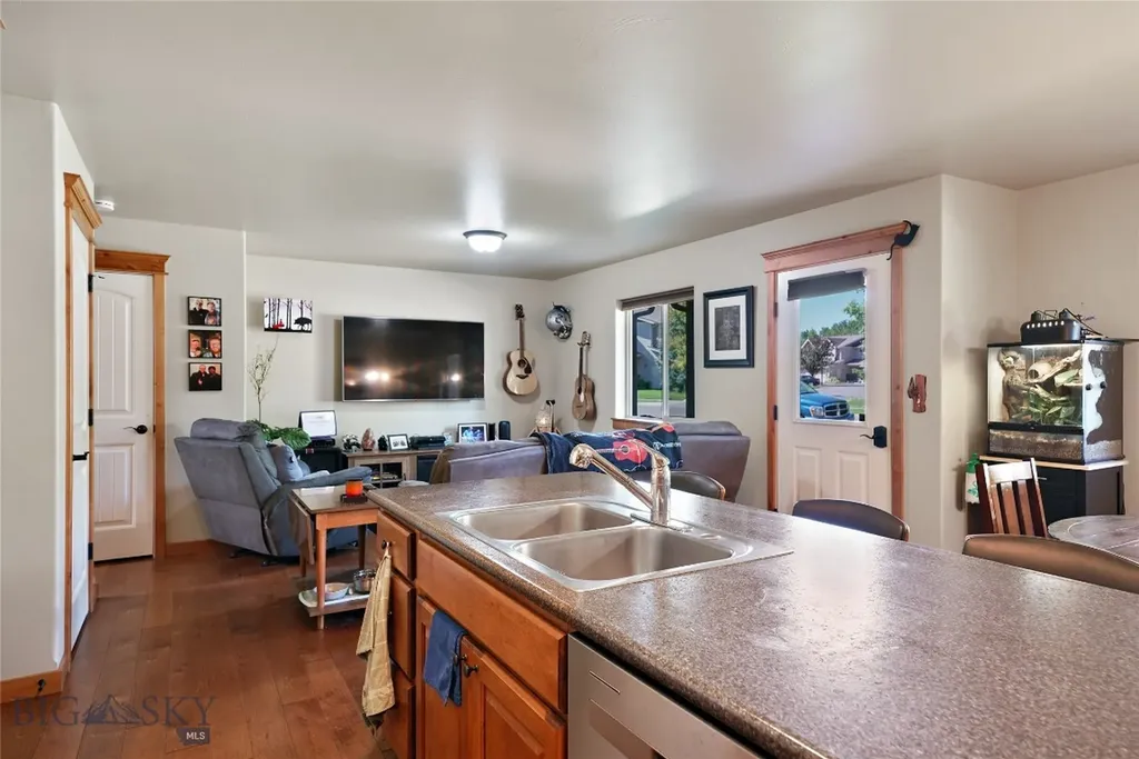 2935 Warbler Way Bozeman MT 59718