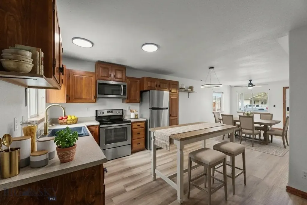 72 W Magnolia Drive Belgrade MT 59714