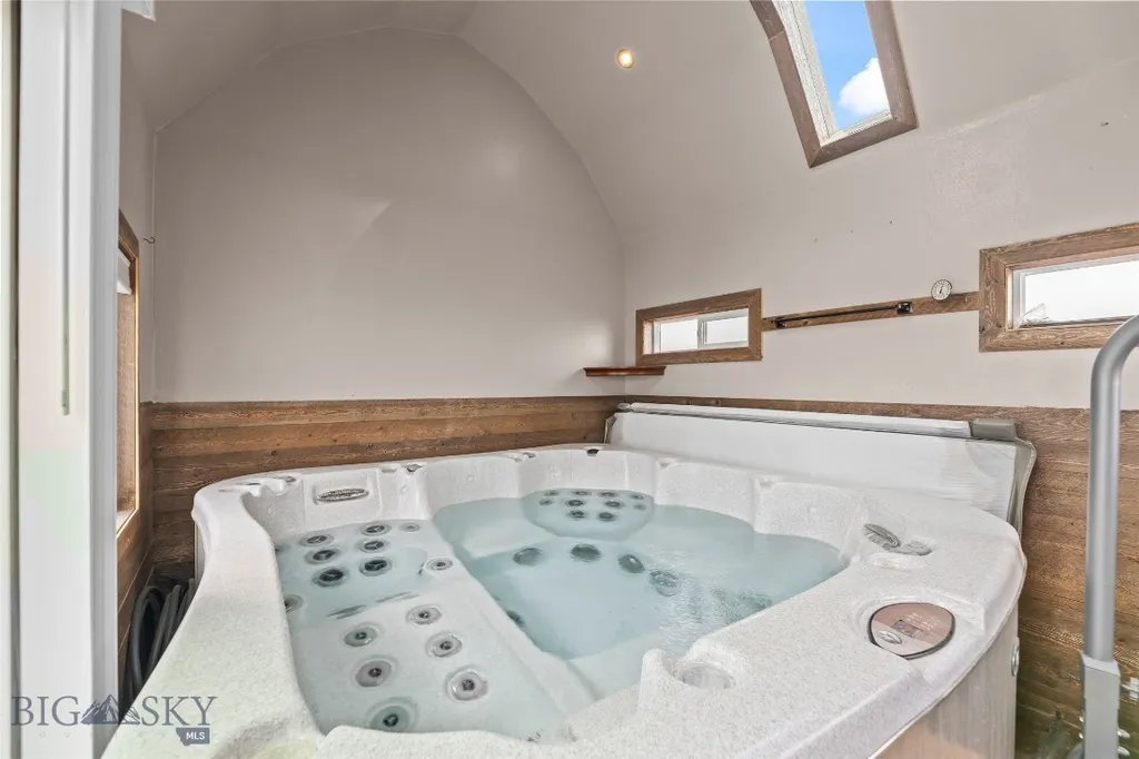 72 W Magnolia Drive Belgrade MT 59714