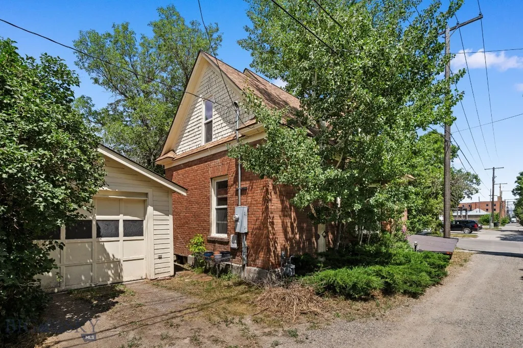 121 N Yellowstone Street Livingston MT 59047