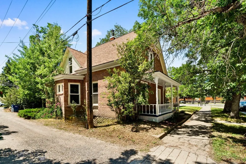 121 N Yellowstone Street Livingston MT 59047