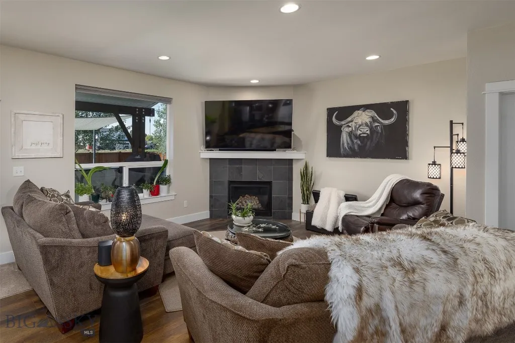 98 Ramshorn Peak Lane Bozeman MT 59718