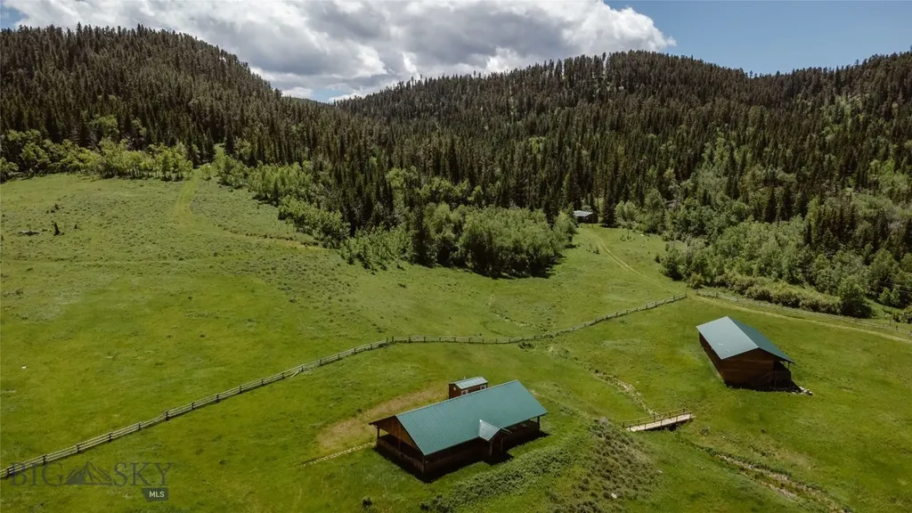 Lewistown MT 59457