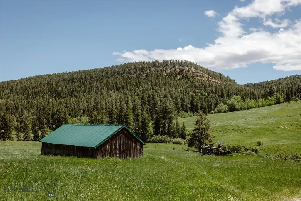 Lewistown MT 59457