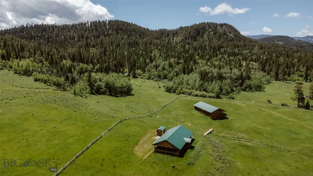 Lewistown MT 59457