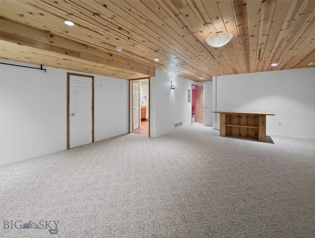 807 Spooner Road Belgrade MT 59714