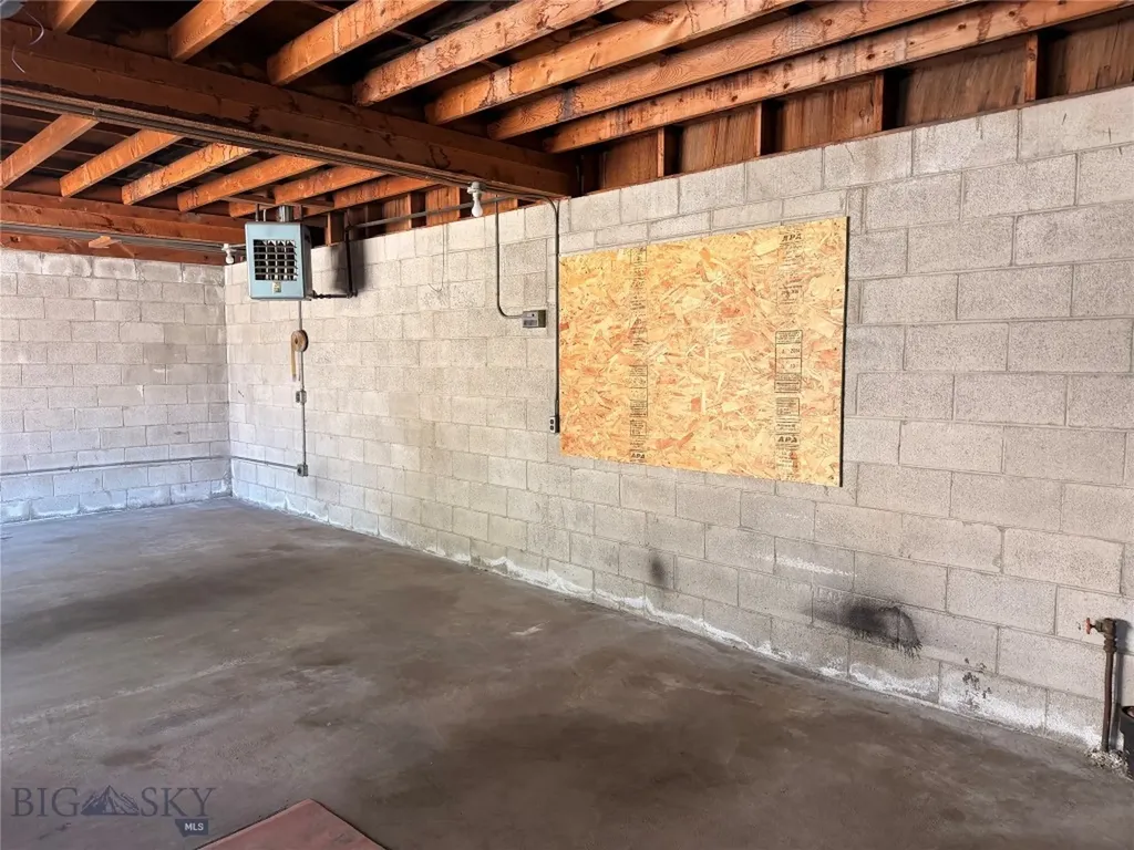2126 Phillips Butte MT 59701