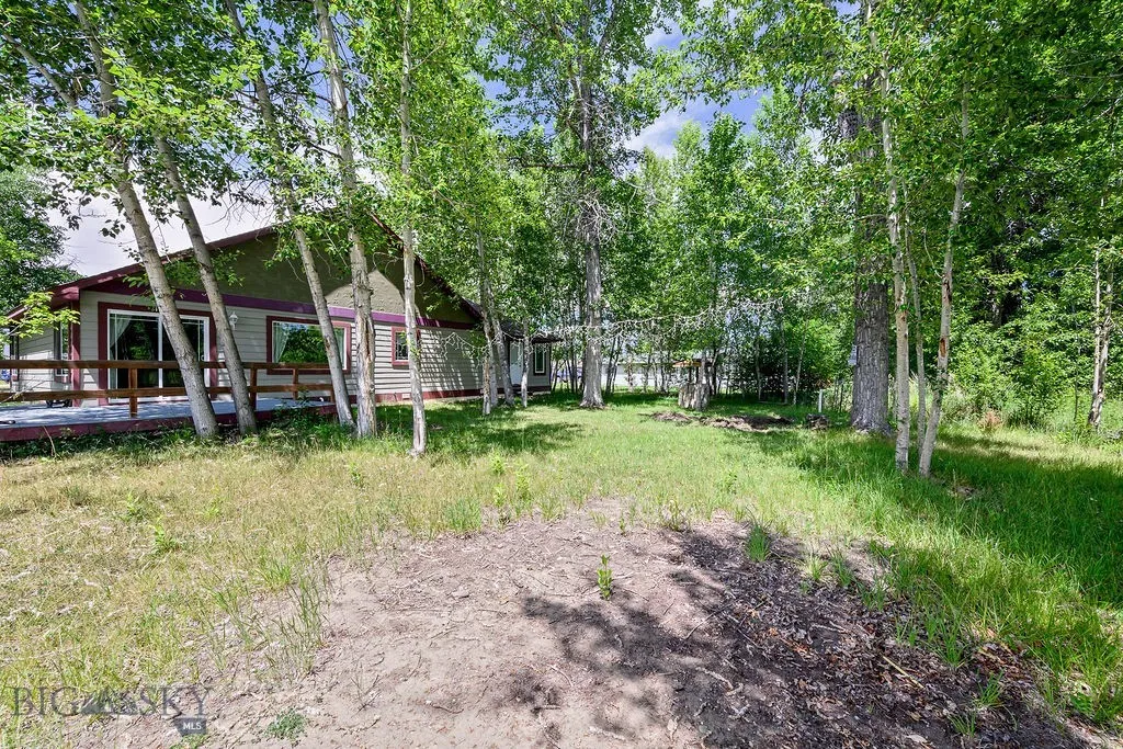 102 S 3rd Street Roberts MT 59070