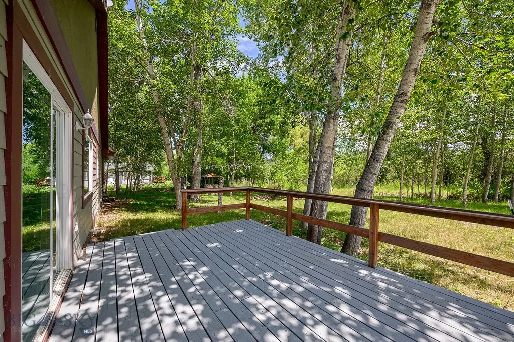 102 S 3rd Street Roberts MT 59070