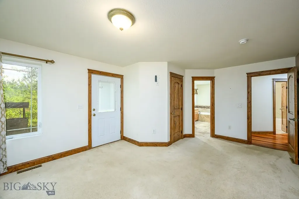 102 S 3rd Street Roberts MT 59070