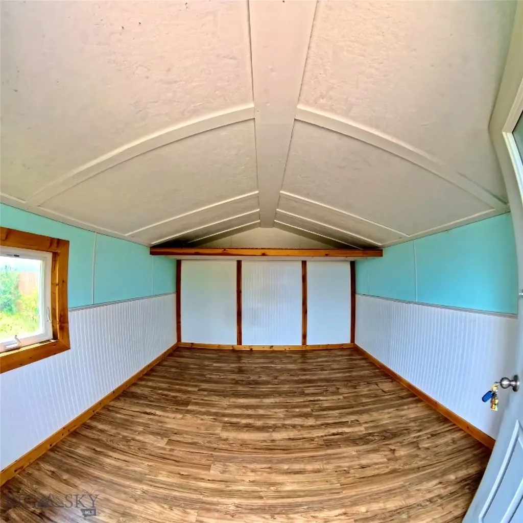 320 & 324 Oak Street Sweet Grass MT 59484
