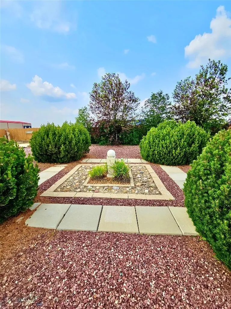 320 & 324 Oak Street Sweet Grass MT 59484