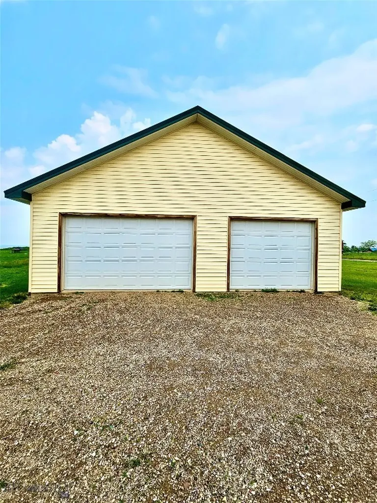 320 & 324 Oak Street Sweet Grass MT 59484