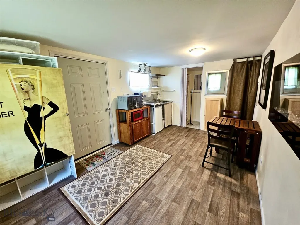 320 & 324 Oak Street Sweet Grass MT 59484