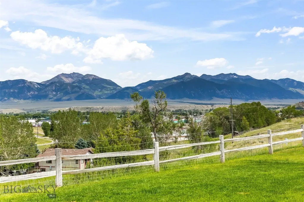 12 Indian Ridge Trail Ennis MT 59729