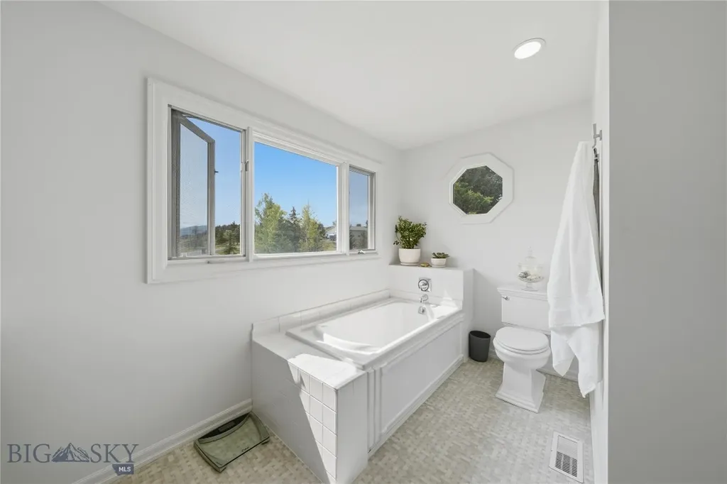 977 Trailcrest Drive Bozeman MT 59718