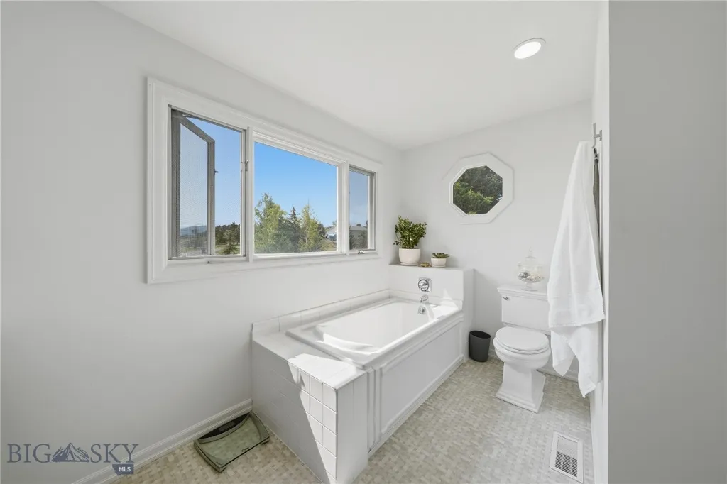 977 Trailcrest Drive Bozeman MT 59718