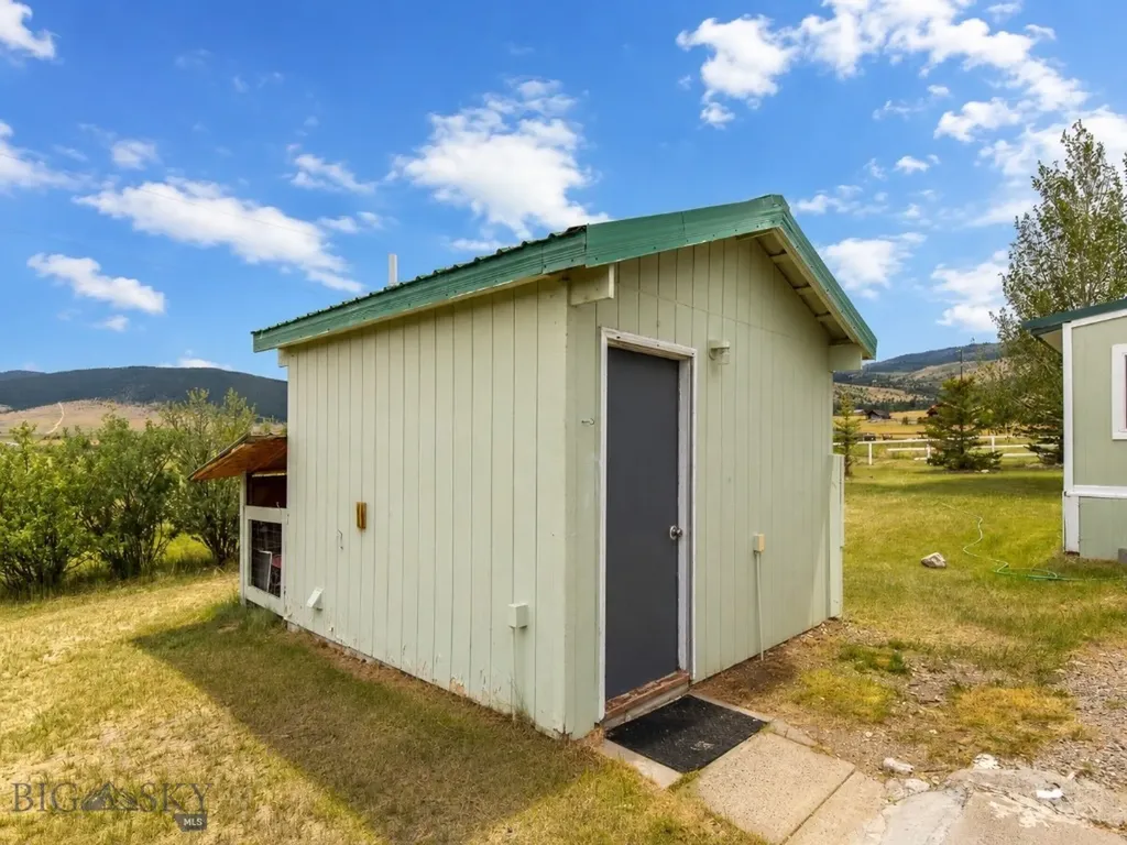 353 Shining Mountains Loop Road Ennis MT 59729
