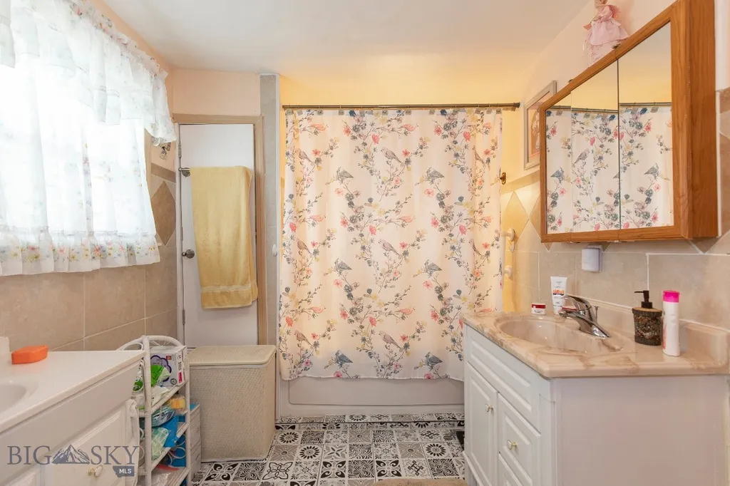 353 Shining Mountains Loop Road Ennis MT 59729