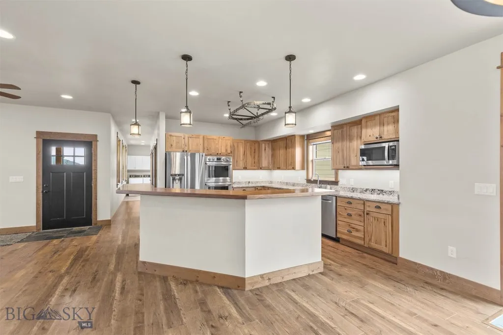 1707 Roundup Boulevard Belgrade MT 59714