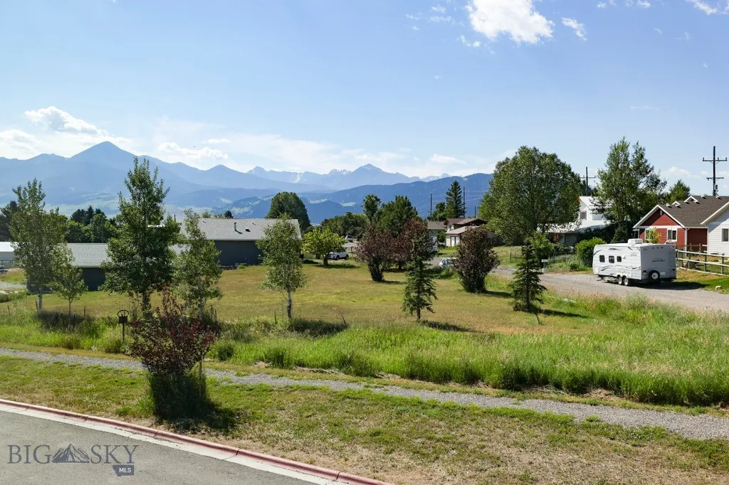 901 Scenic Trail Livingston MT 59047