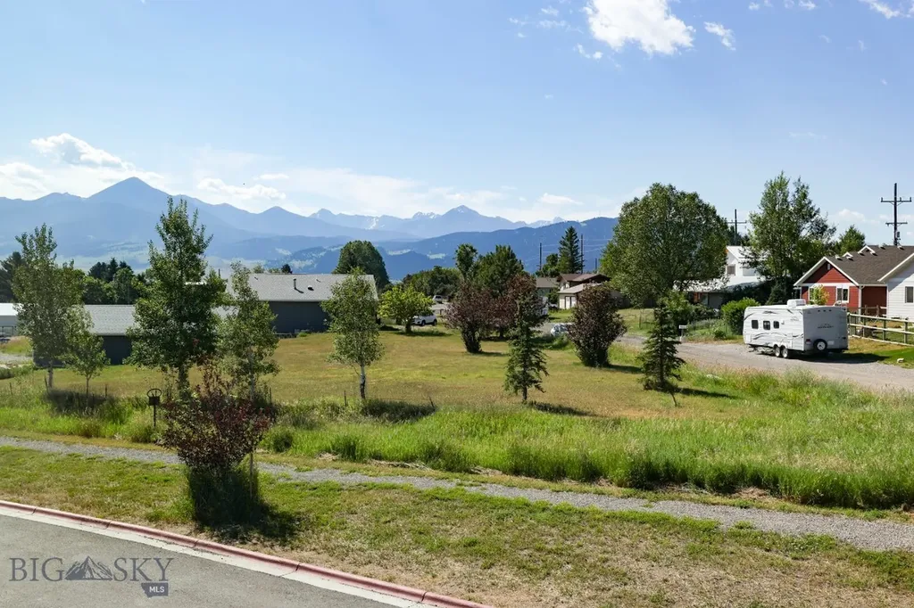901 Scenic Trail Livingston MT 59047