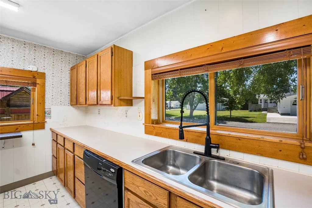 423 S Main Street Three Forks MT 59752