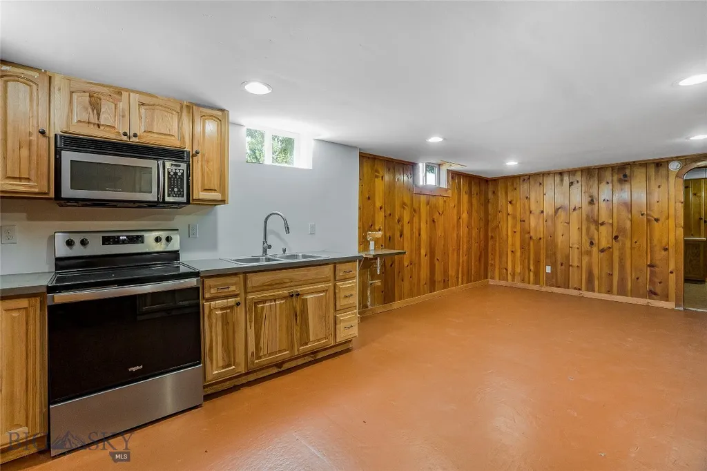 423 S Main Street Three Forks MT 59752