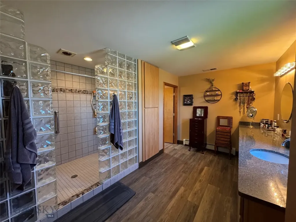 39 Valley View Drive Reed Point MT 59069