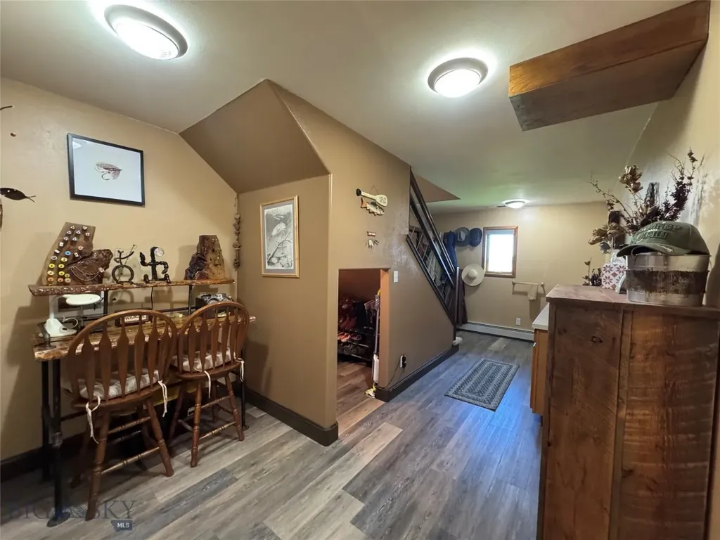 39 Valley View Drive Reed Point MT 59069