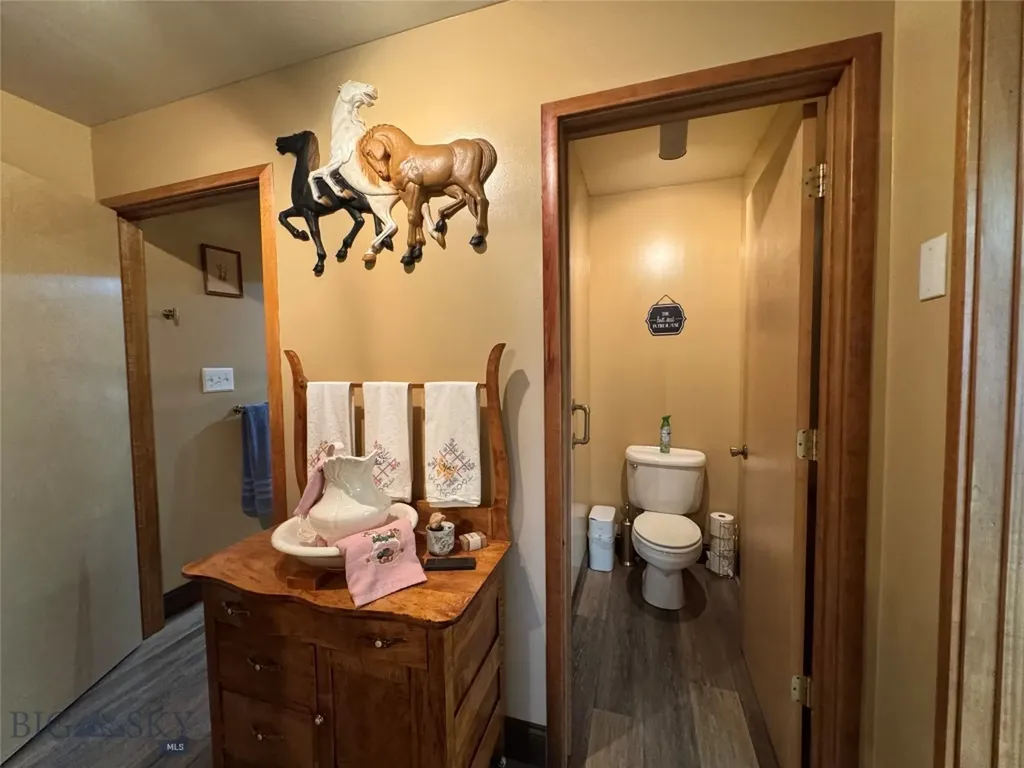 39 Valley View Drive Reed Point MT 59069