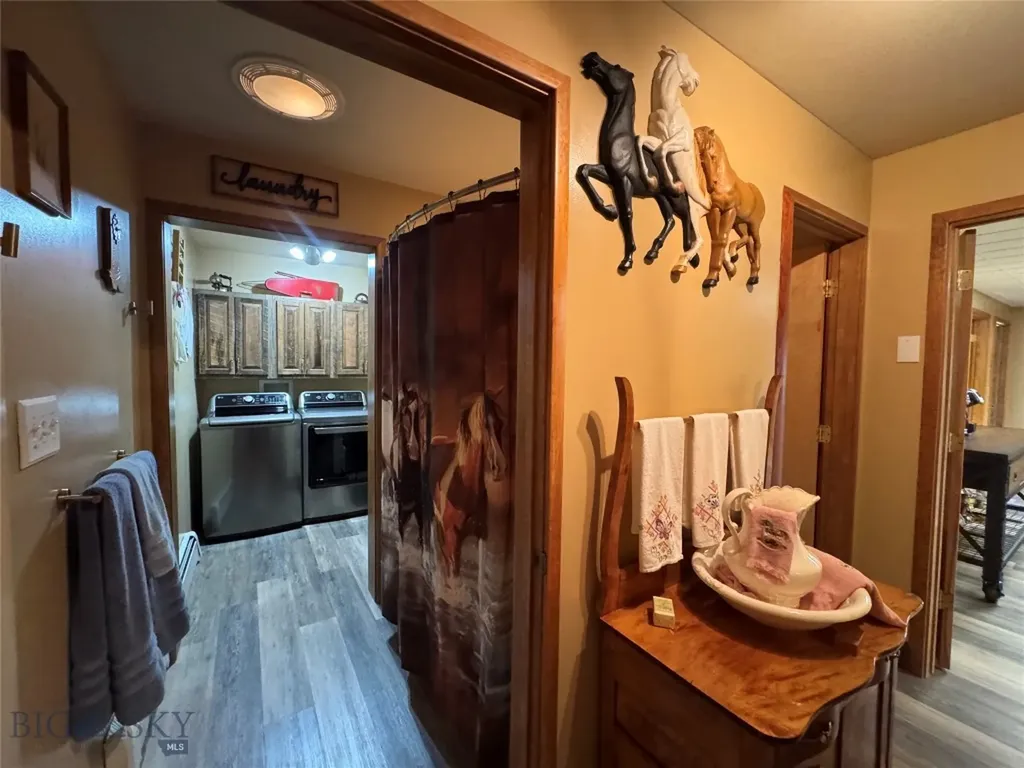 39 Valley View Drive Reed Point MT 59069