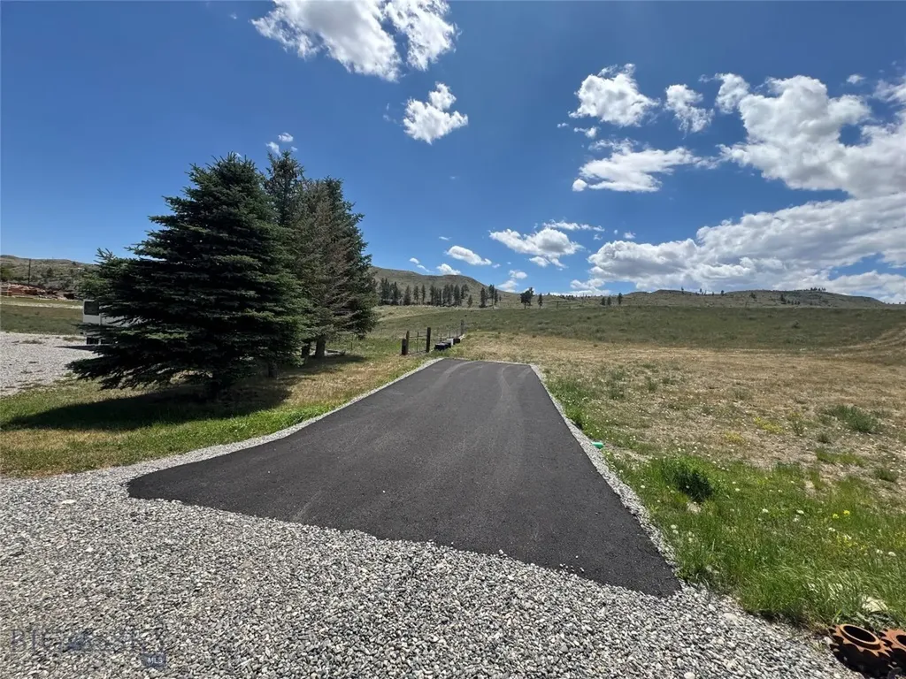 39 Valley View Drive Reed Point MT 59069