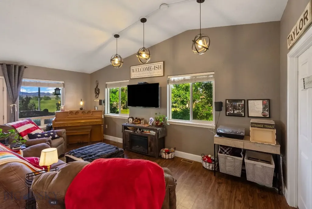 209 N 5th Avenue E Three Forks MT 59752