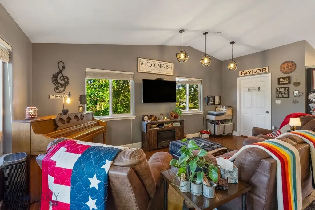 209 N 5th Avenue E Three Forks MT 59752