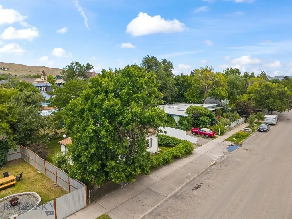 311 E Clark Street Livingston MT 59047