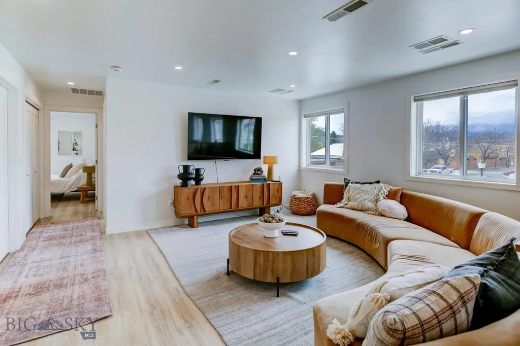 329 S B Street Livingston MT 59047